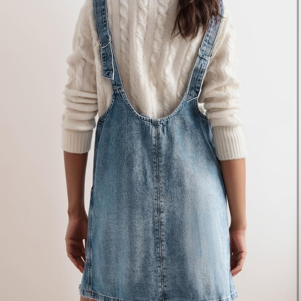 Denim Sleeveless Dress with Pockets Size Medium - Picture 2 of 6